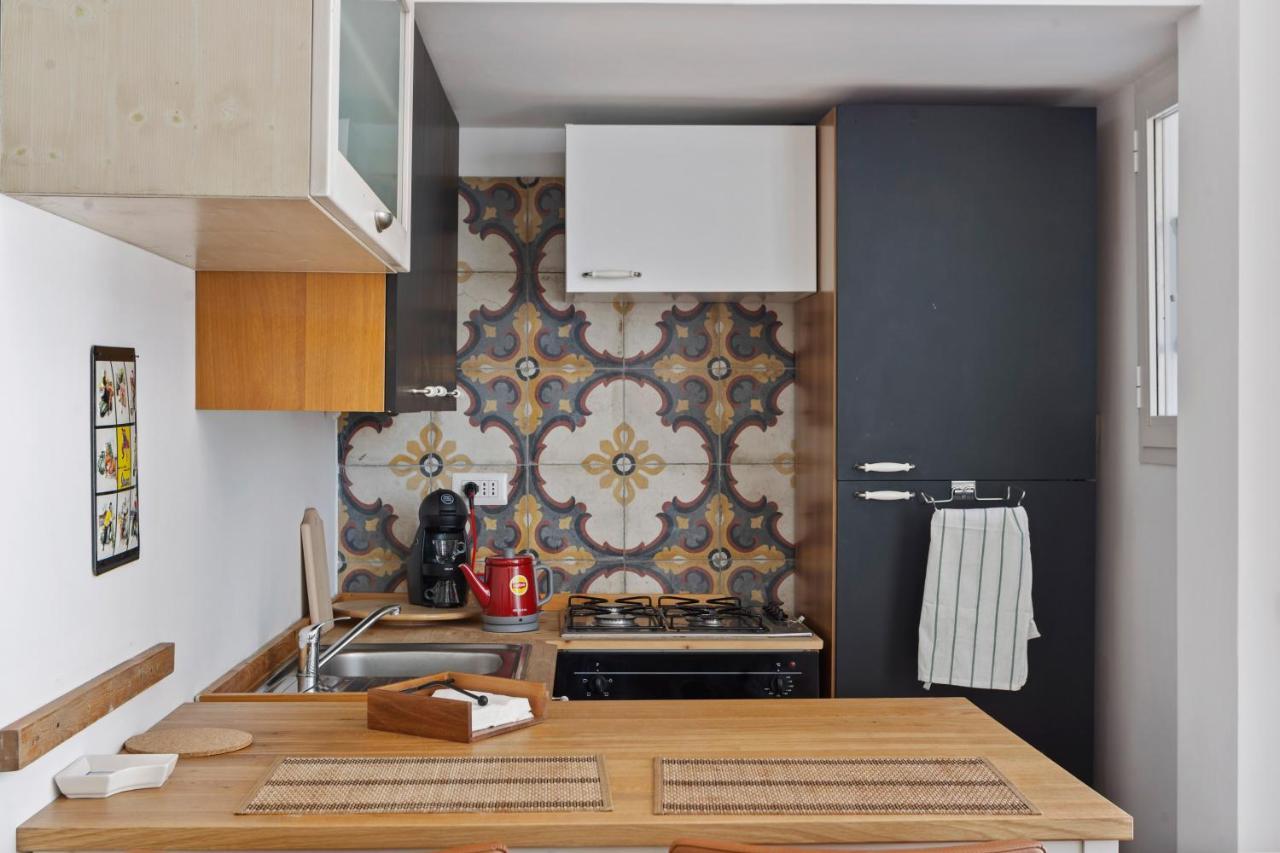 Madonella Apartment Con Terrazzo Бари Екстериор снимка