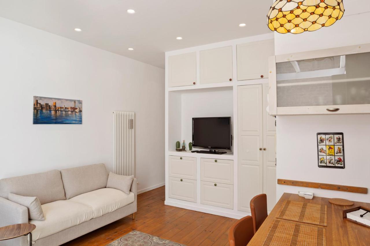 Madonella Apartment Con Terrazzo Бари Екстериор снимка