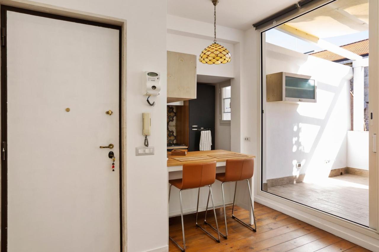 Madonella Apartment Con Terrazzo Бари Екстериор снимка