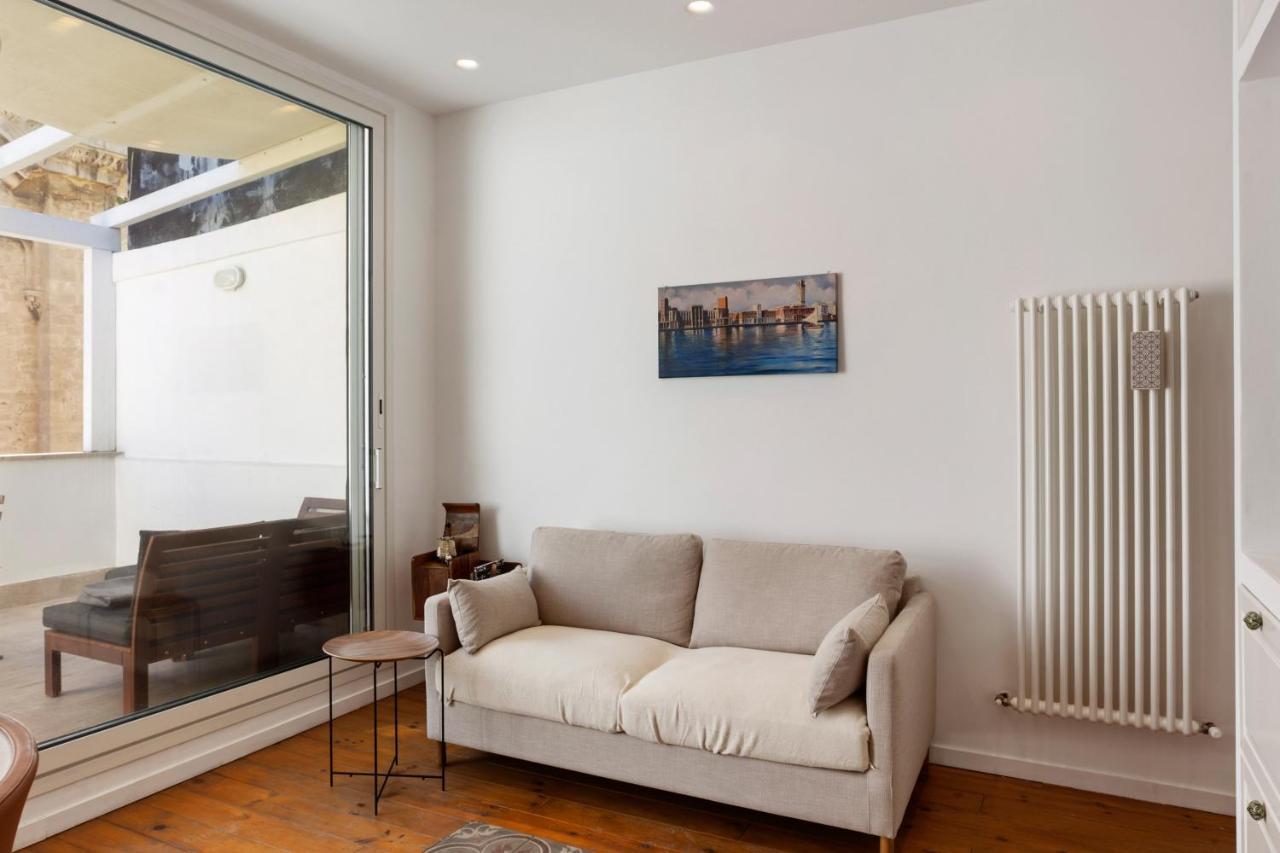 Madonella Apartment Con Terrazzo Бари Екстериор снимка
